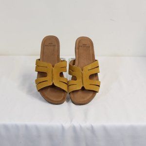 Earth Origins Women's Marigold Suede Luna Wide Sandal Size 8W and 10W NWT